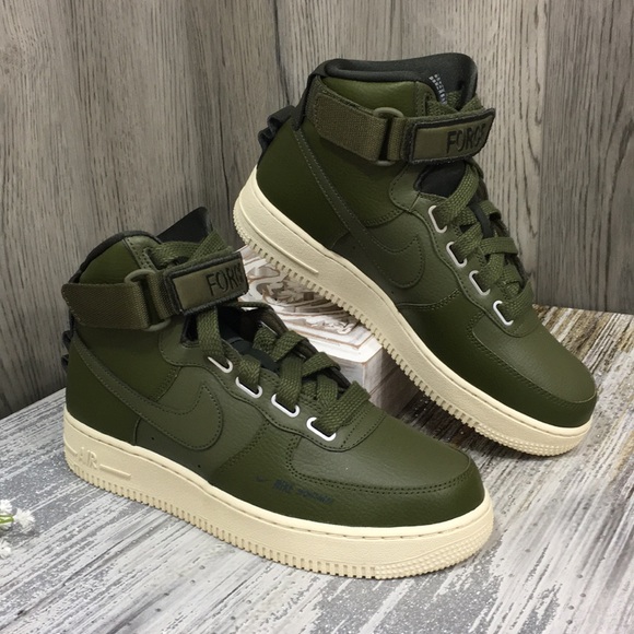 Nike Shoes - NIKE WMNS AF1 HI UT